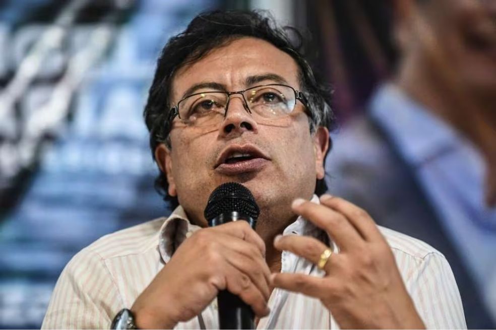 “Expansión de bandas en América es por una política antidrogas equivocada”: Petro