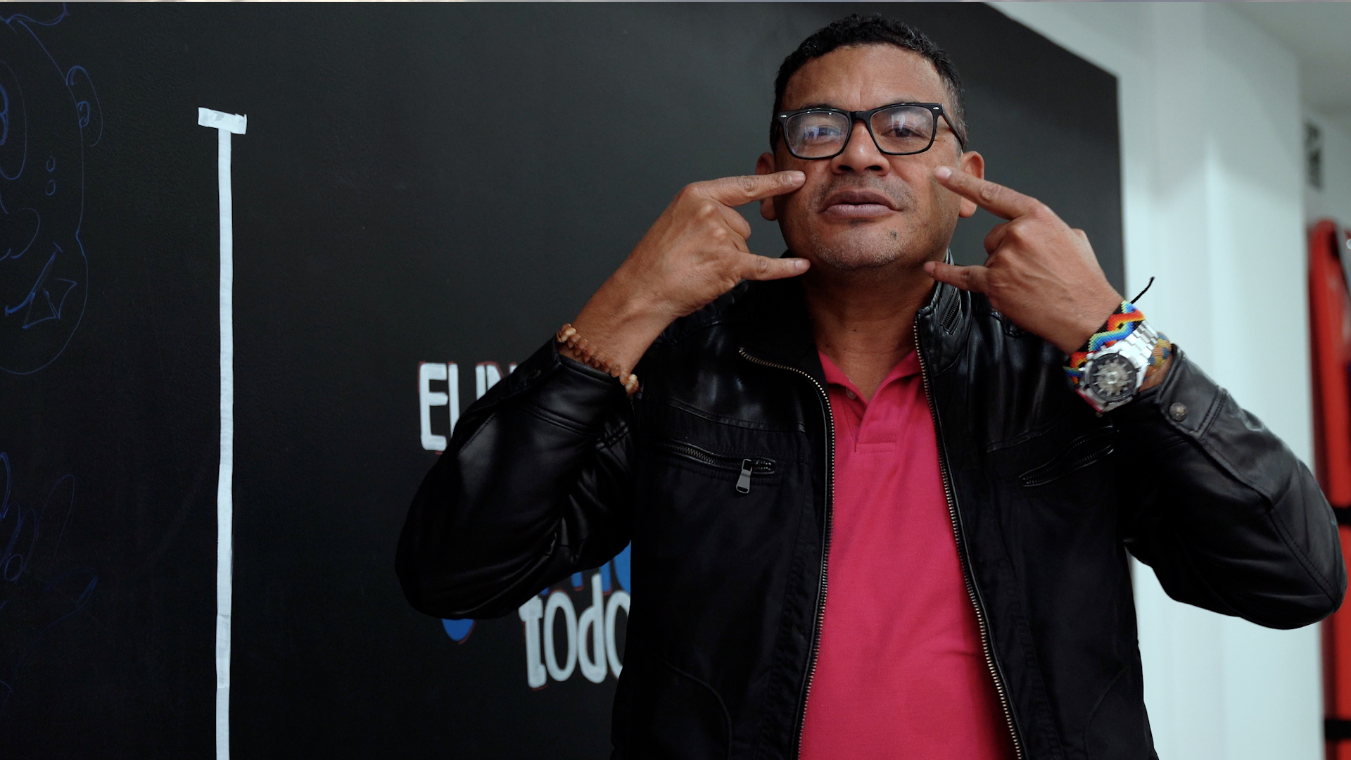 ¿Qué tan fácil es aprender lengua de señas en Bogotá?