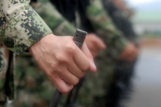 Denuncian persecución en el Ejército a oficiales que revelaron órdenes de duplicar resultados