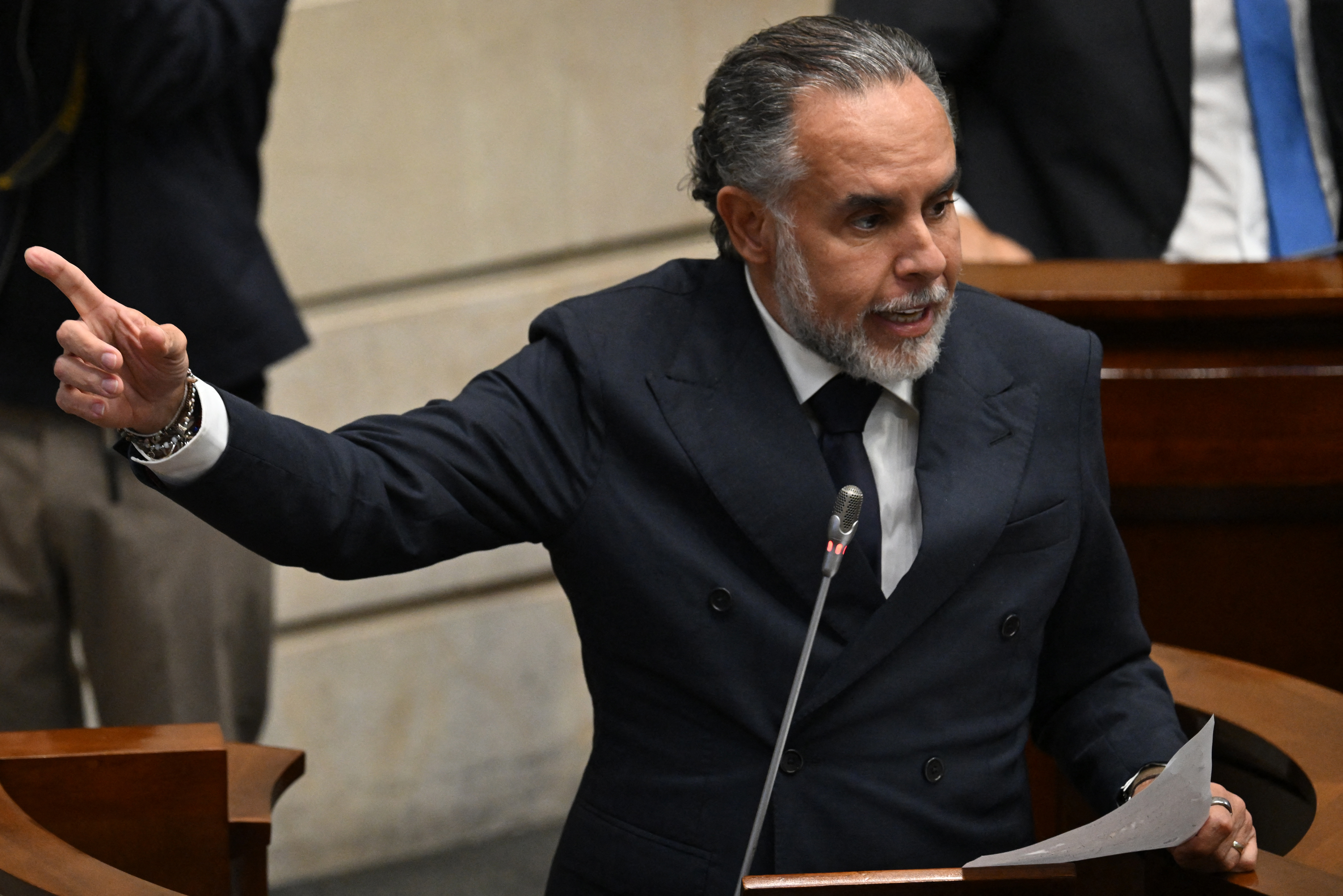 Estos son los ocho ponentes de la resucitada reforma laboral