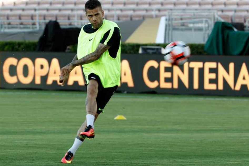 Dani Alves confirmó que jugará en la Juventus