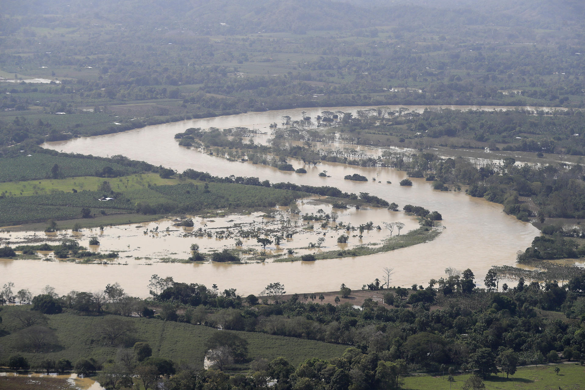 Ideam alerta por riesgo de crecientes súbitas, inundaciones y deslizamientos en el país