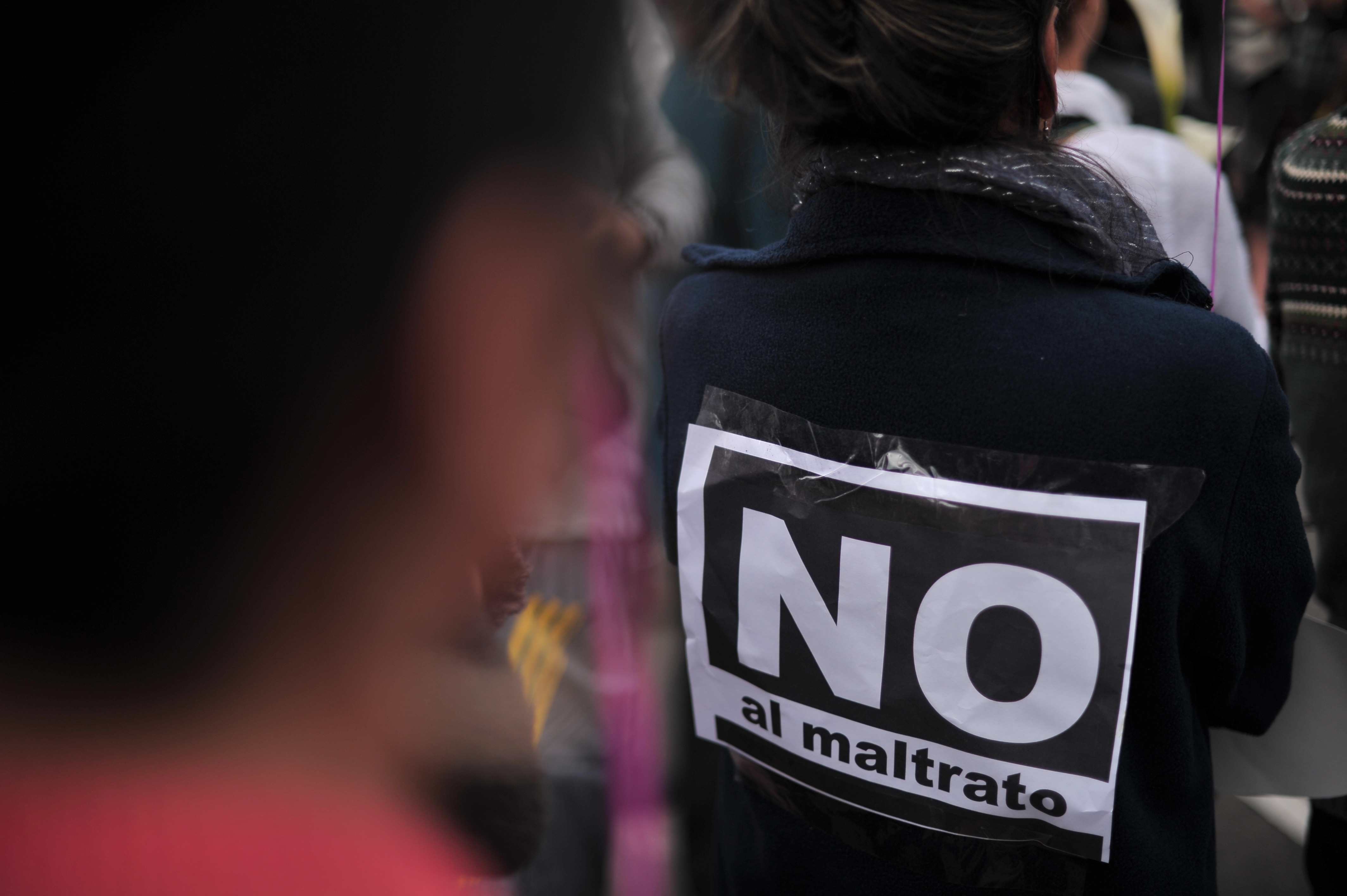 Manifestación en apoyo a esta joven, víctima de ataque con ácido.