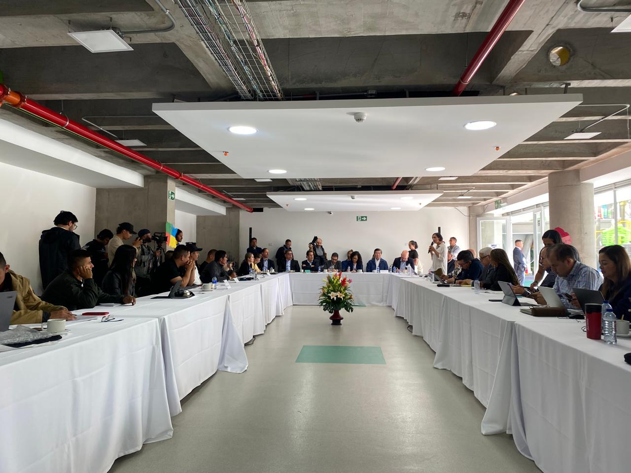 Inició en Bogotá el sexto ciclo de diálogos entre el Gobierno Nacional y las disidencias del EMB.