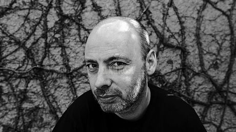El escritor argentino Horacio Convertini, ganador del premio Celcius 232 de la semana Negra de Gijón, por su novela Los que duermen en el polvo. / Cortesía