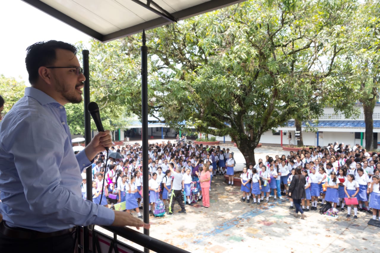 Alcaldía de Villavicencio solicita suspensión de calendario escolar