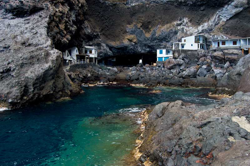 Así es el pueblo de Canarias escondido en una cueva volcánica