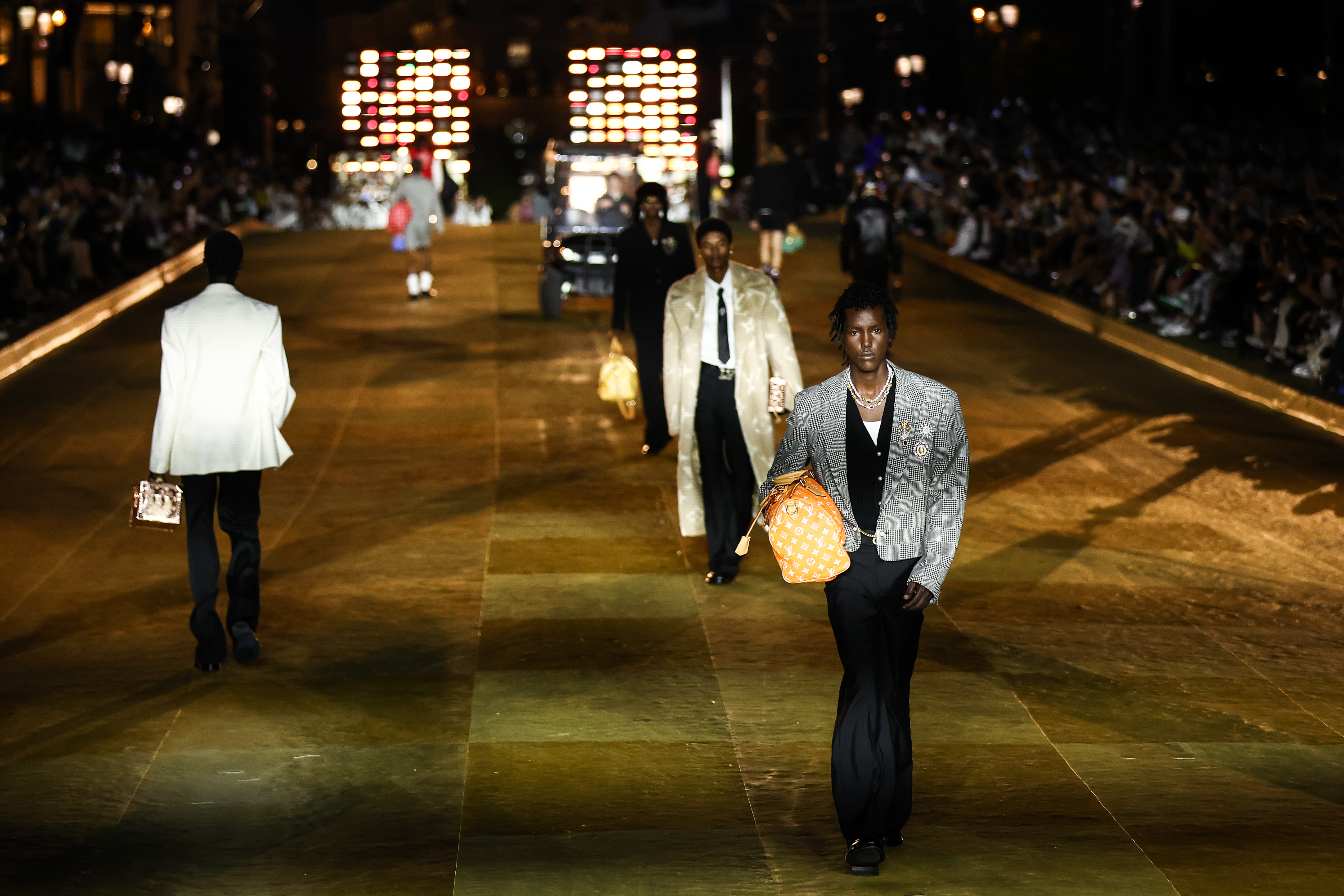 Así es el bolso de Louis Vuitton de oro y diamantes que cuesta 1 millón de dólares