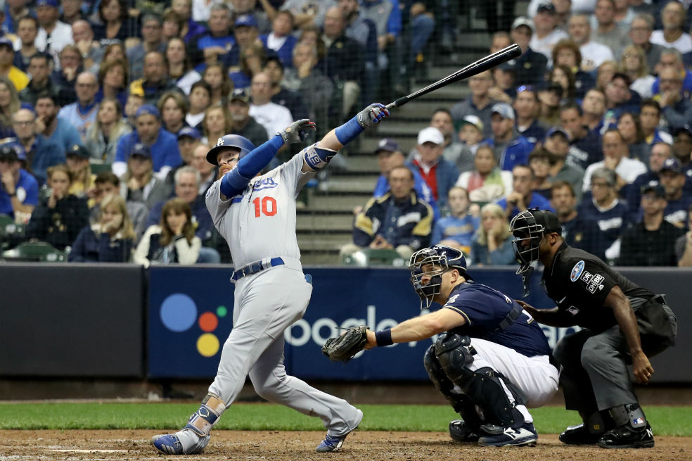 Los Dodgers ganaron en Milwaukee y empataron la serie frente a los Cerveceros