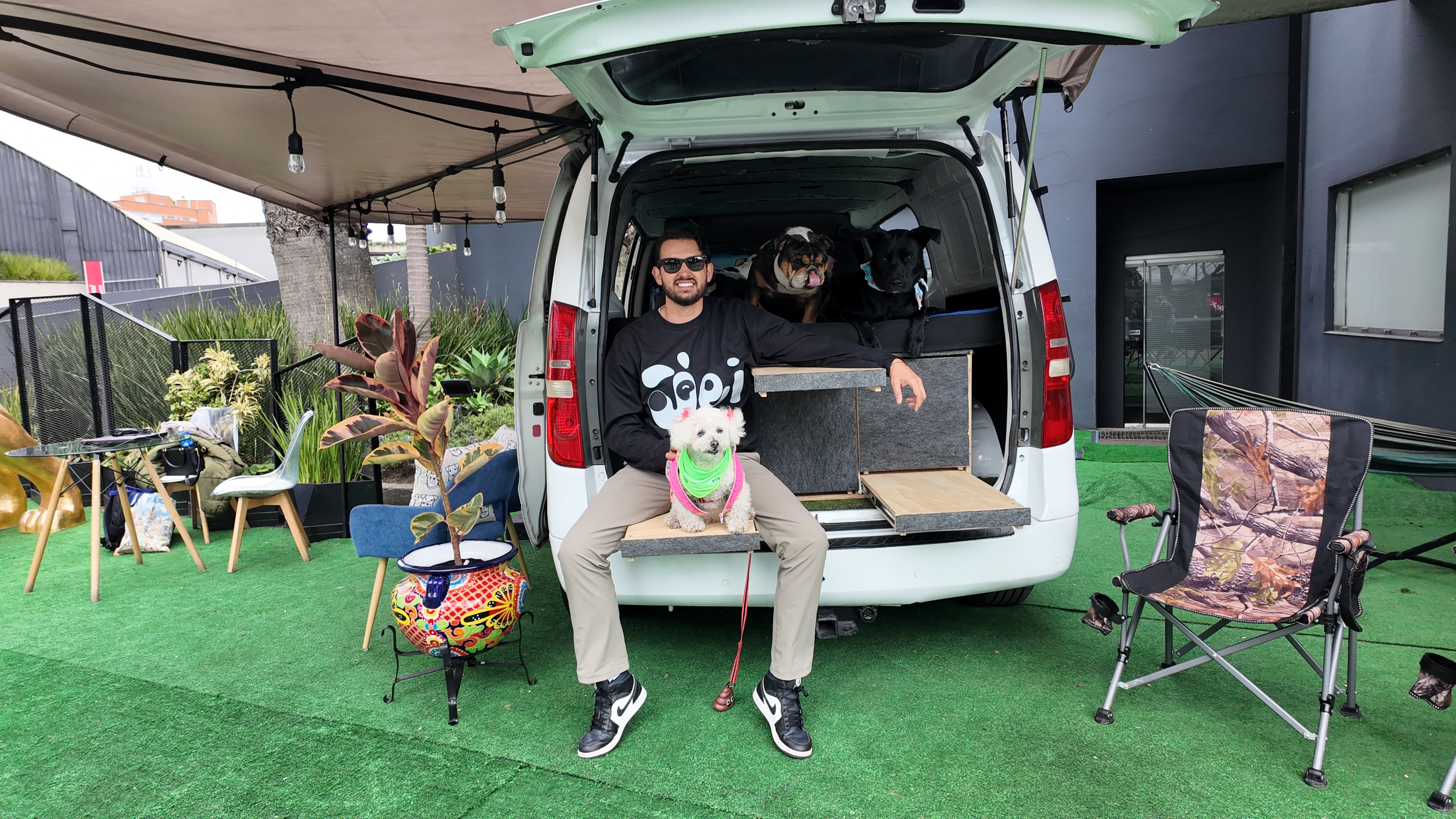 Diversión sin límites: piscinas, laberintos y más para su perro en Expopet 2025