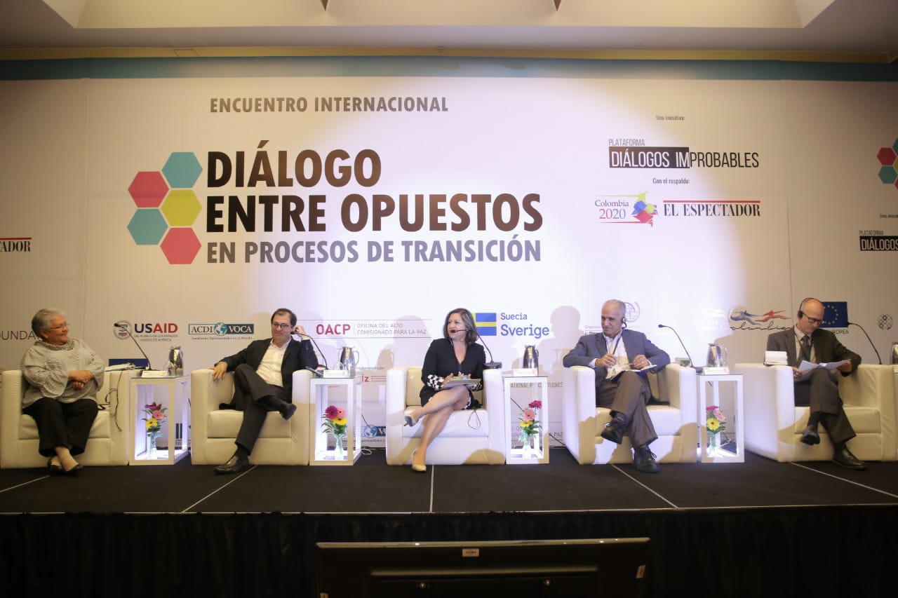 Las claves del diálogo para la paz y la transición política