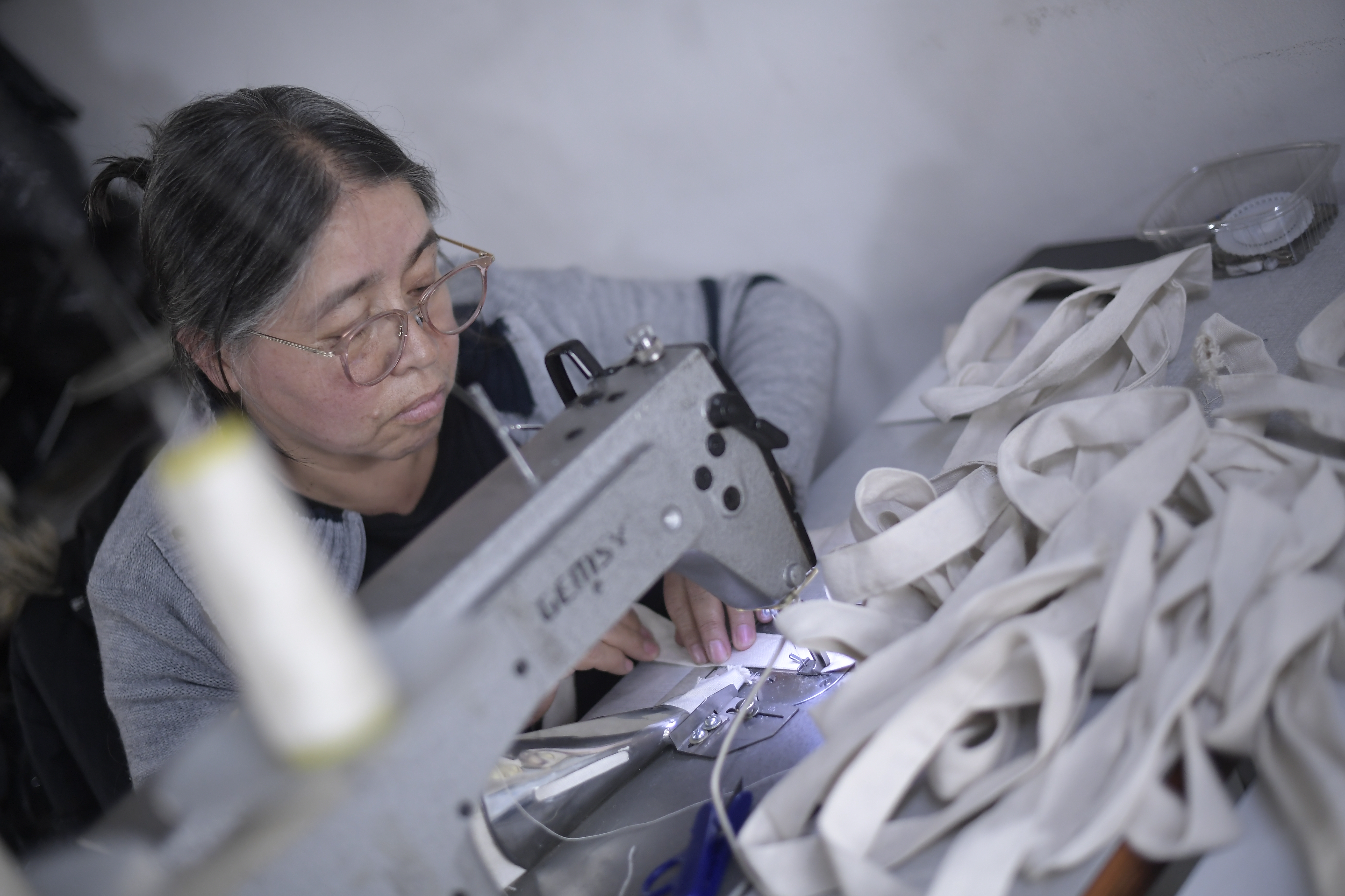 “Reutilizar y reciclar textiles puede reducir la presión de los vertedero”: ONU