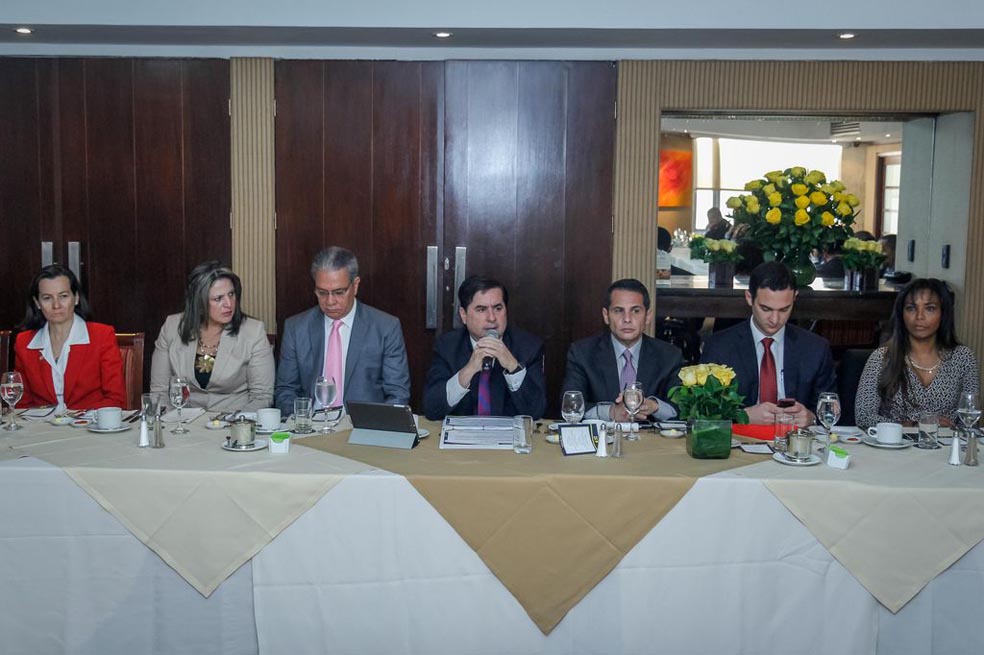 Reequilibrio, entre recorte y recomposición