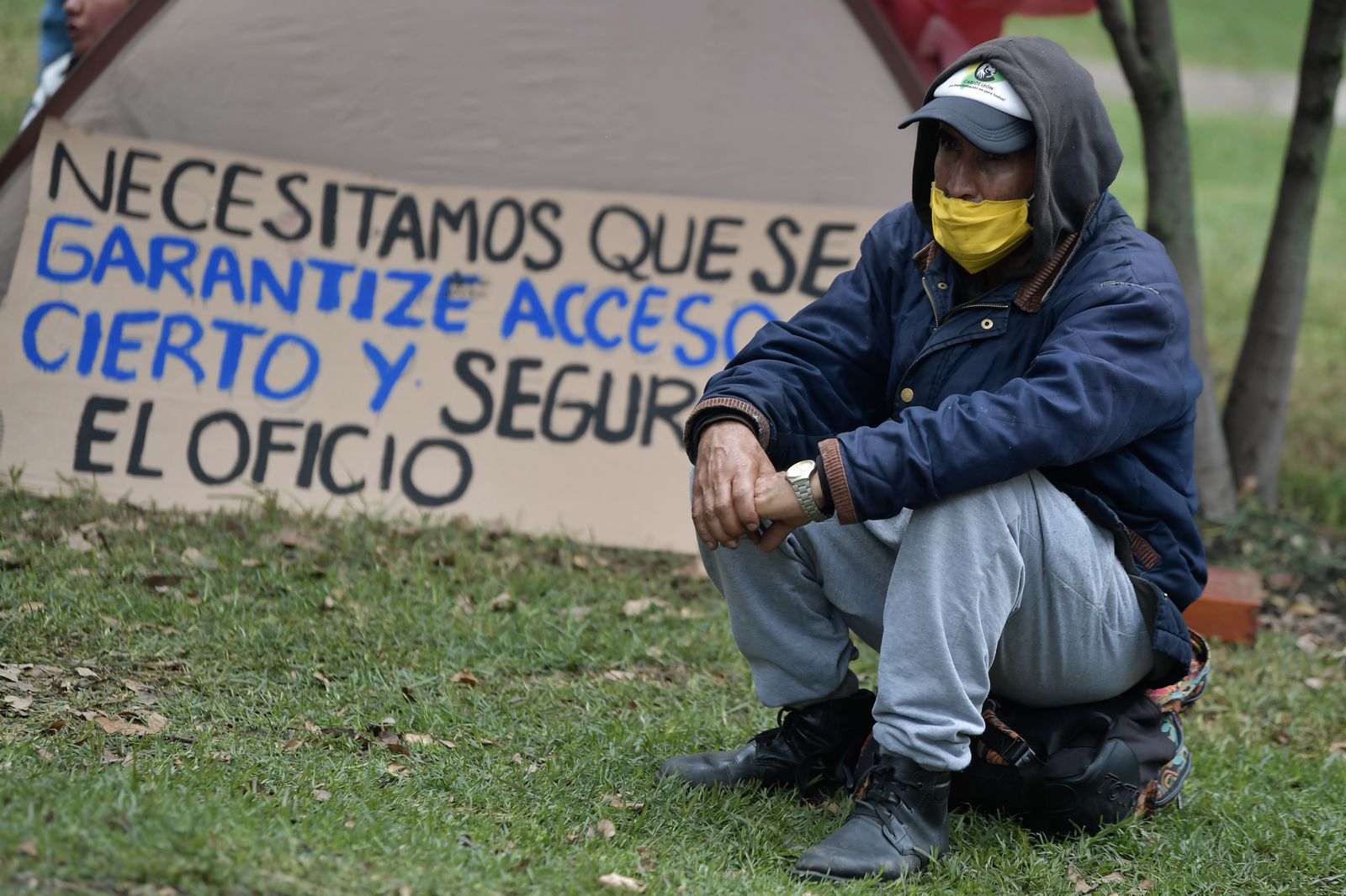 La mañana del miércoles 15 de mayo de 2024, un grupo de aproximadamente 500 recicladores realizaron un plantón frente a las instalaciones de la CRA para exigir mejores condiciones laborales.