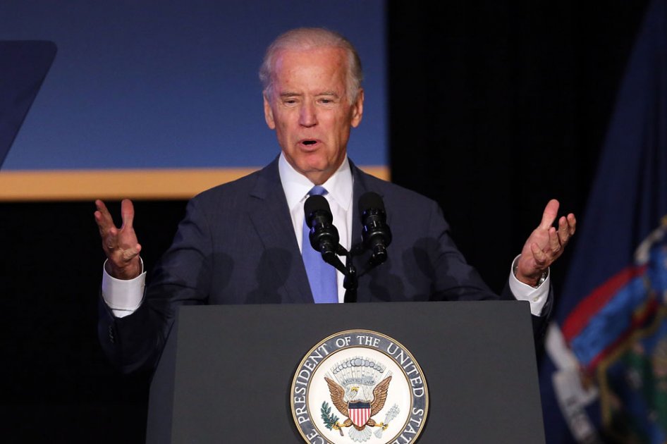 Joe Biden considera candidatura a la Casa Blanca