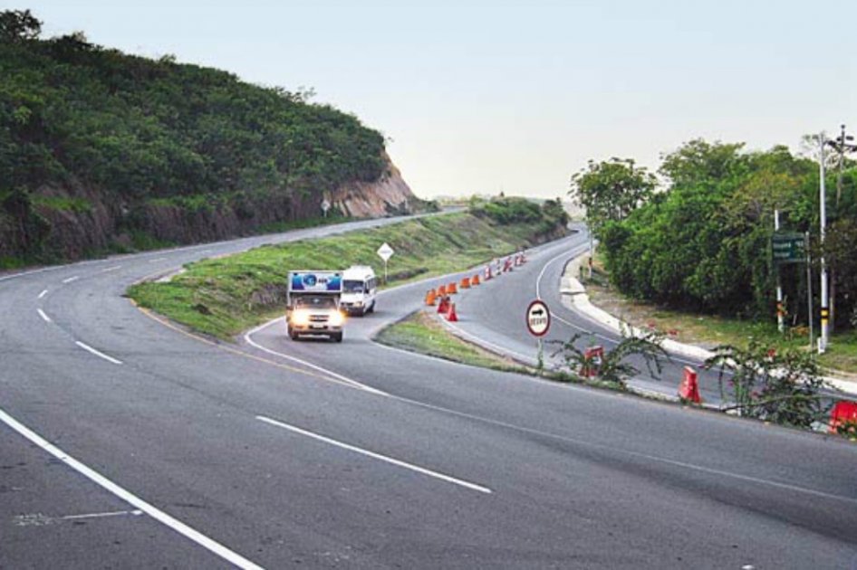 Buscan destrabar obras en proyecto vial Bogotá-Girardot