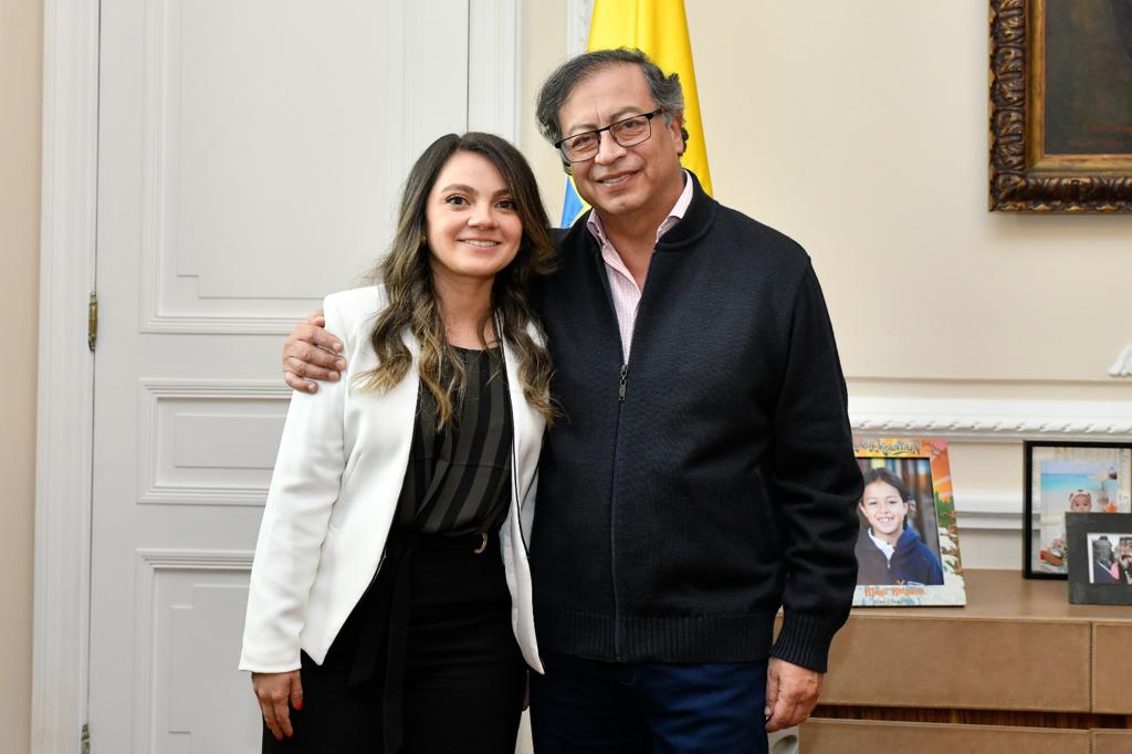 María Paula Fonseca se posesinó como jefe de prensa de Presidencia