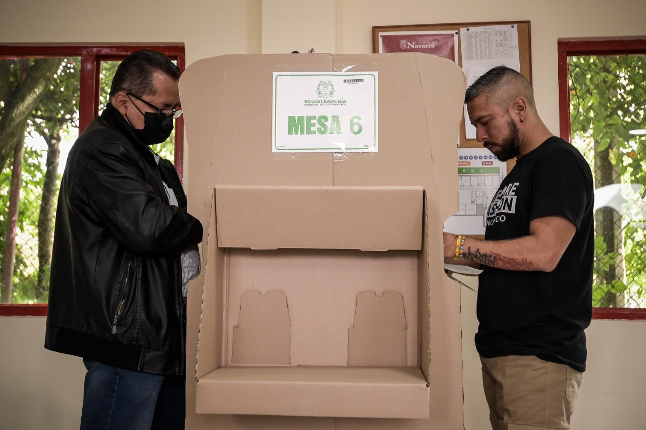 Con su voto quiere contribuir a los cambios que necesita el país.
