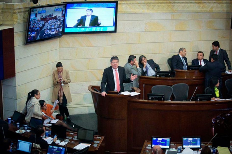 Senado avala Reforma Tributaria y salva subsidios energéticos para estratos bajos