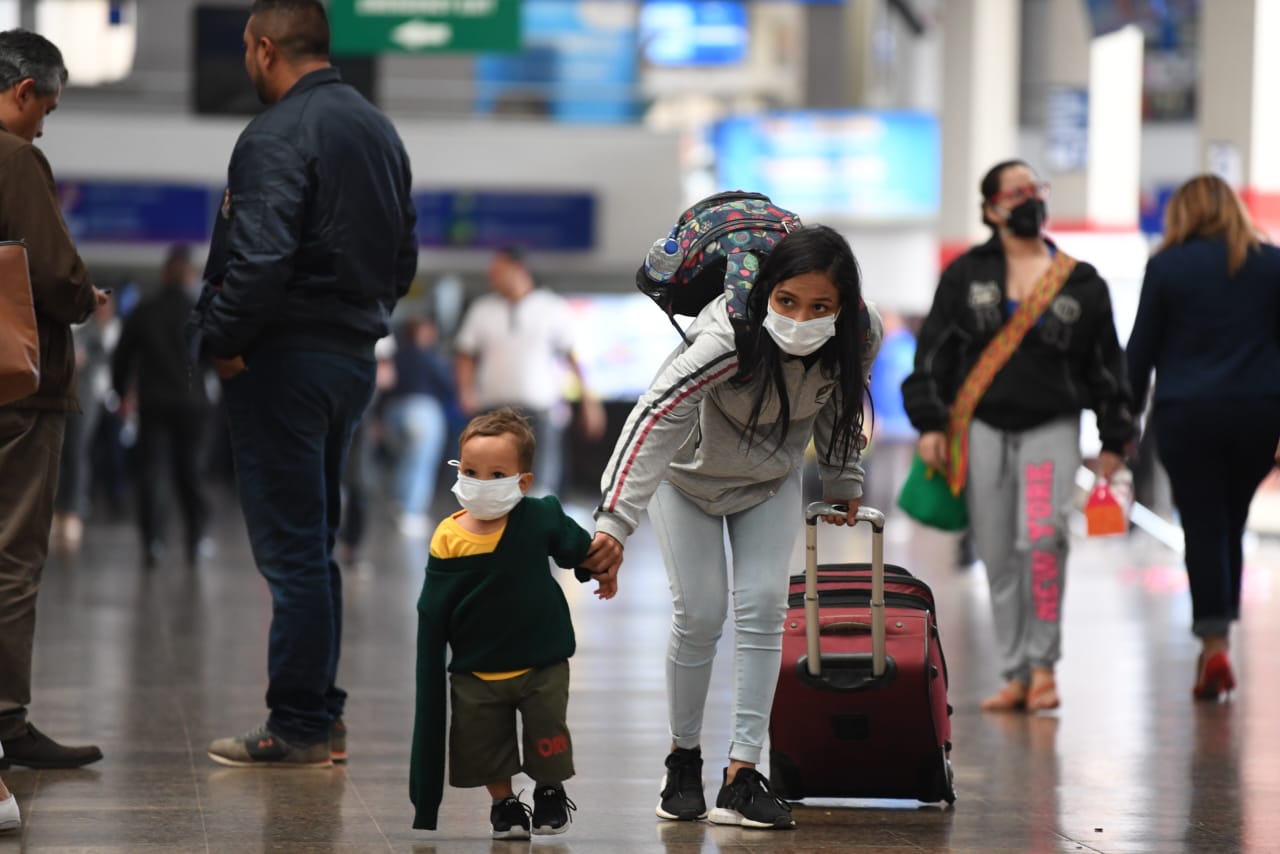 «Quienes salieron de Bogotá solo podrán volver hasta el martes»: Claudia López