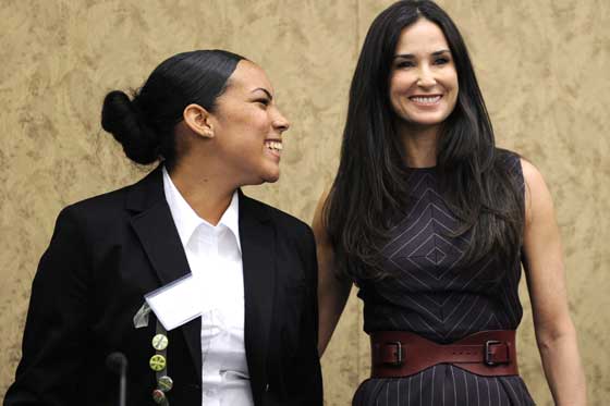 Demi Moore denuncia tráfico sexual de niños en E.U