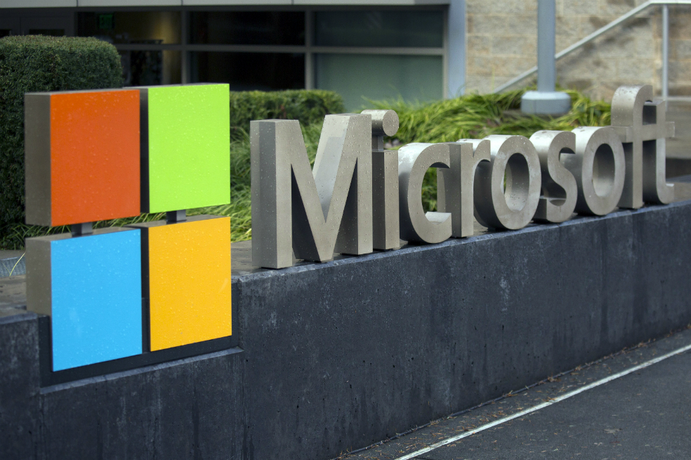 Microsoft lanzará tablet de bajo costo para rivalizar con iPad