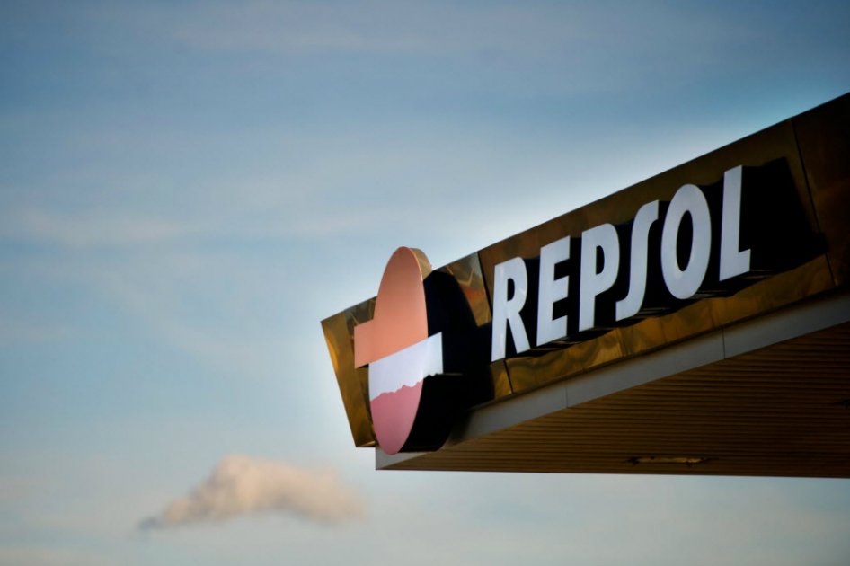 Demandan a la petrolera Repsol por US$4.500 millones por derrame de crudo en Perú