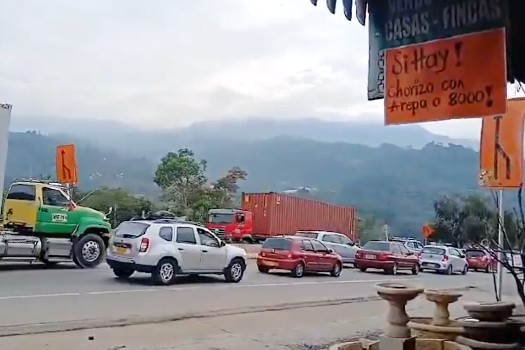 ¿Cómo está la vía Bogotá-Girardot? Reportan trancones y tráfico lento