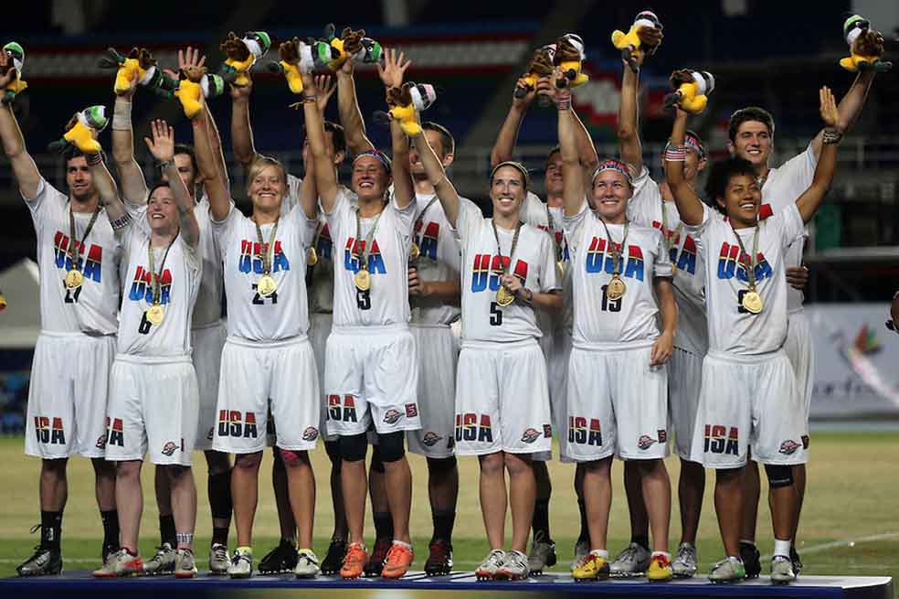 La selección de Estados Unidos celebrando una de sus medallas en los Juegos Mundiales. /Coldeportes