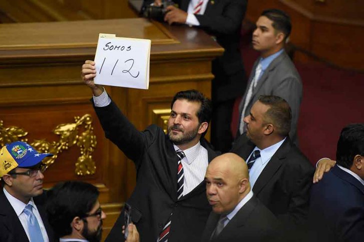 Oposición venezolana afirma que mantendrá sus 112 diputados pese a fallo contra Parlamento