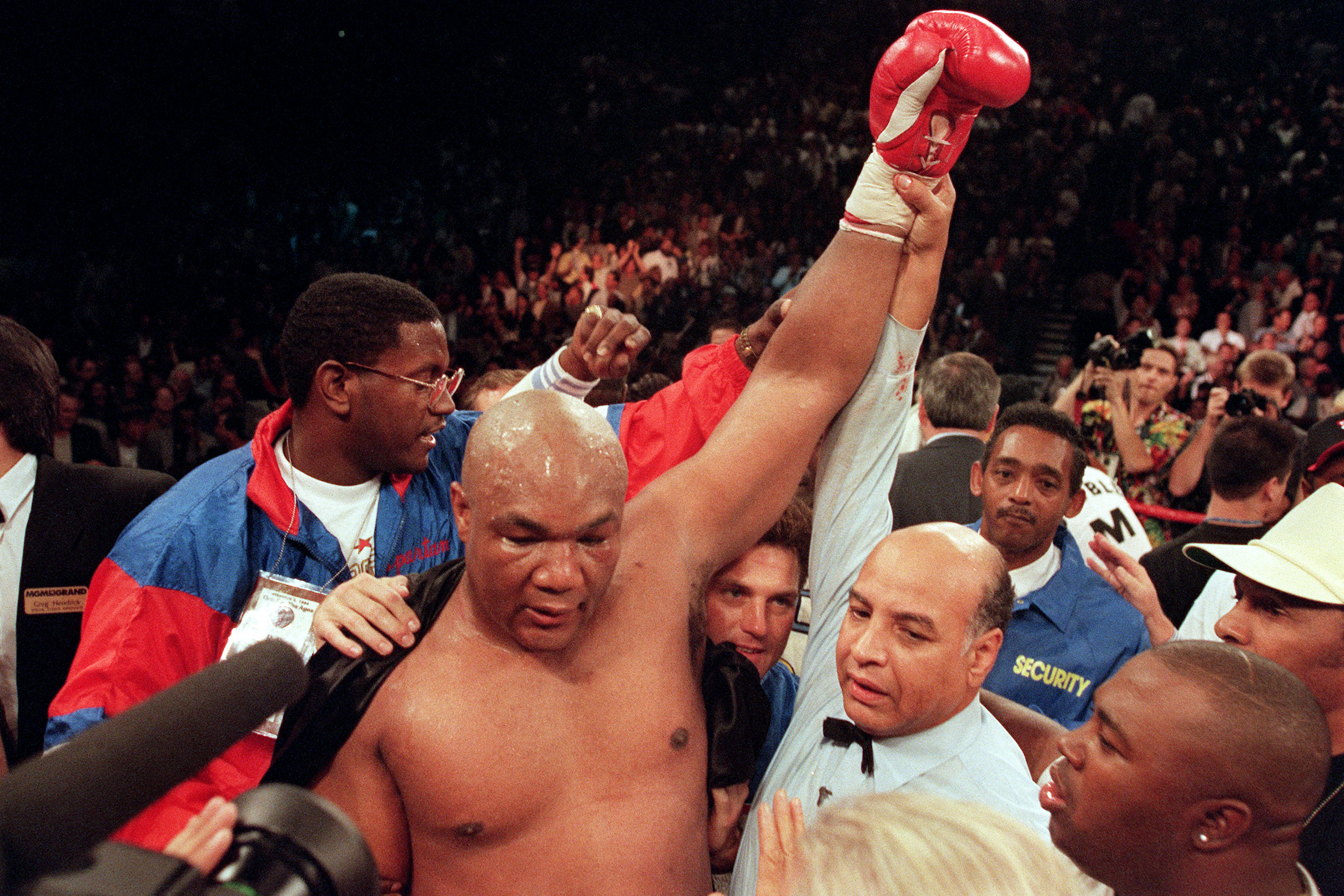 Murió el boxeador George Foreman, leyenda de los pesos pesados
