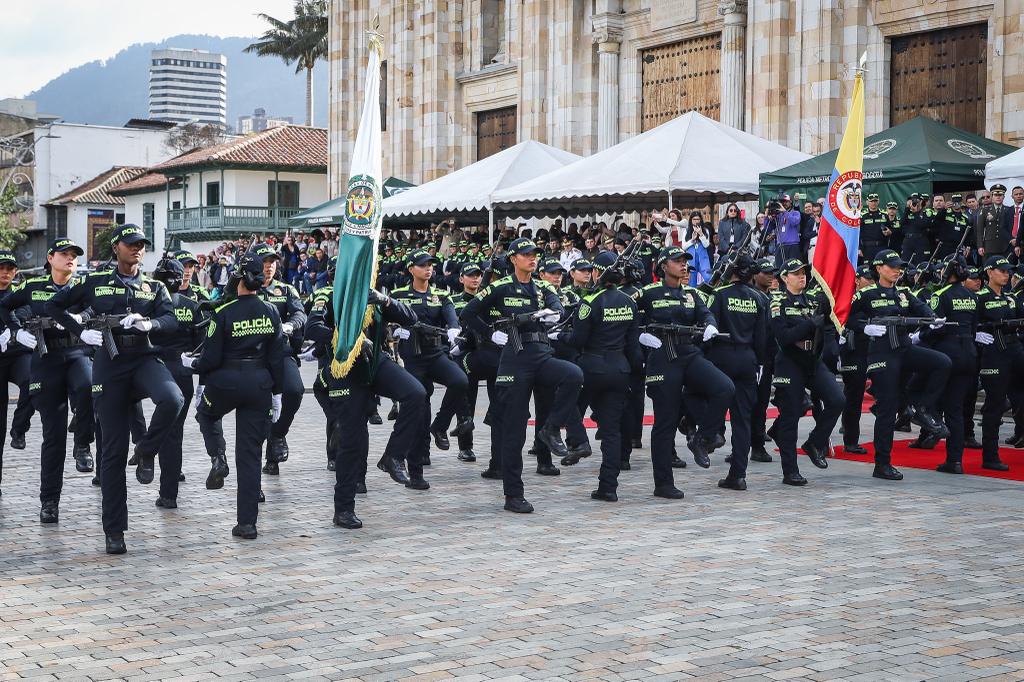 Llegan 1.398 policías para reforzar la seguridad en Navidad en Bogotá