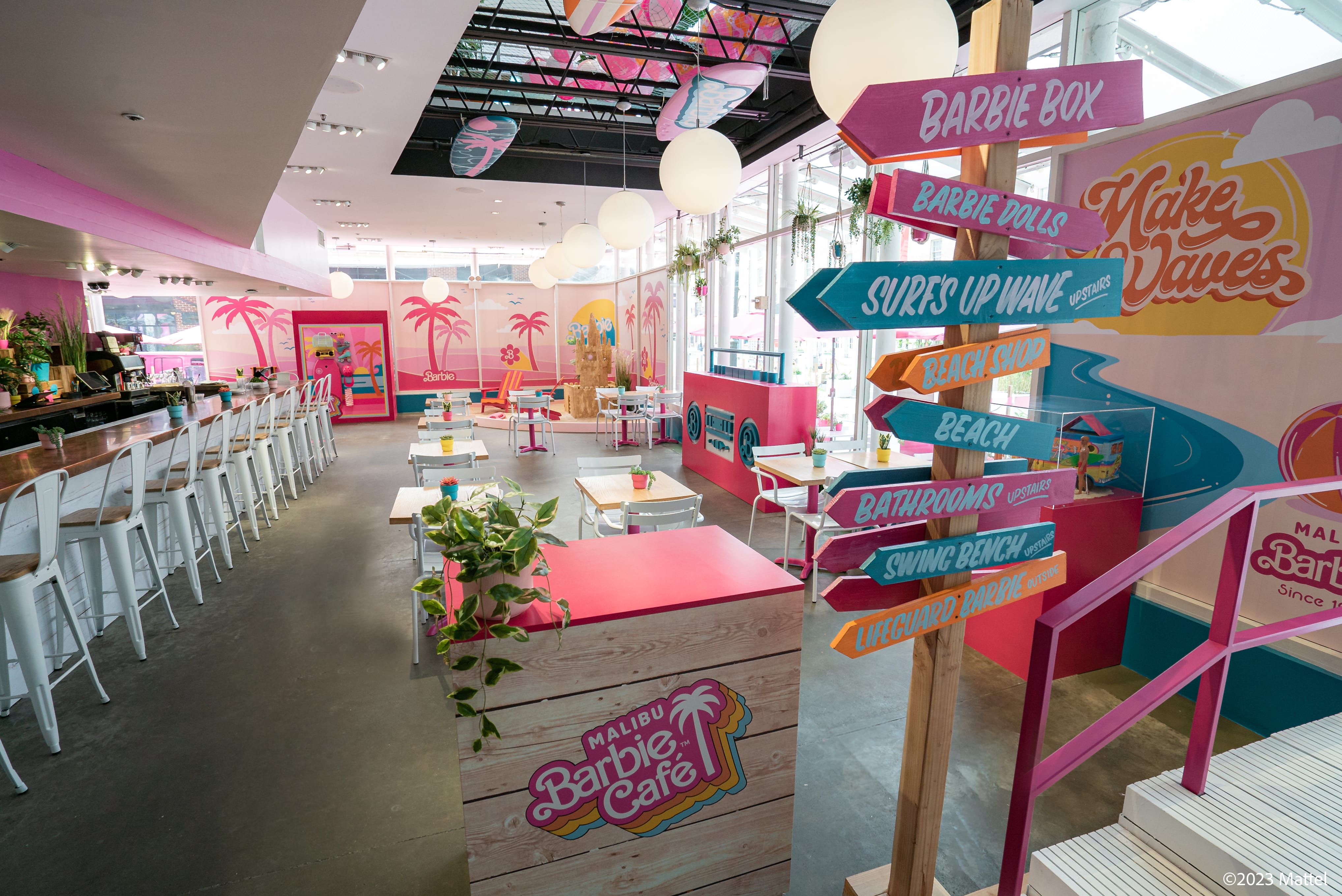 El café temático de Barbie ha llegado a Nueva York y deslumbra con todos sus colores y oferta gastronómica alusiva