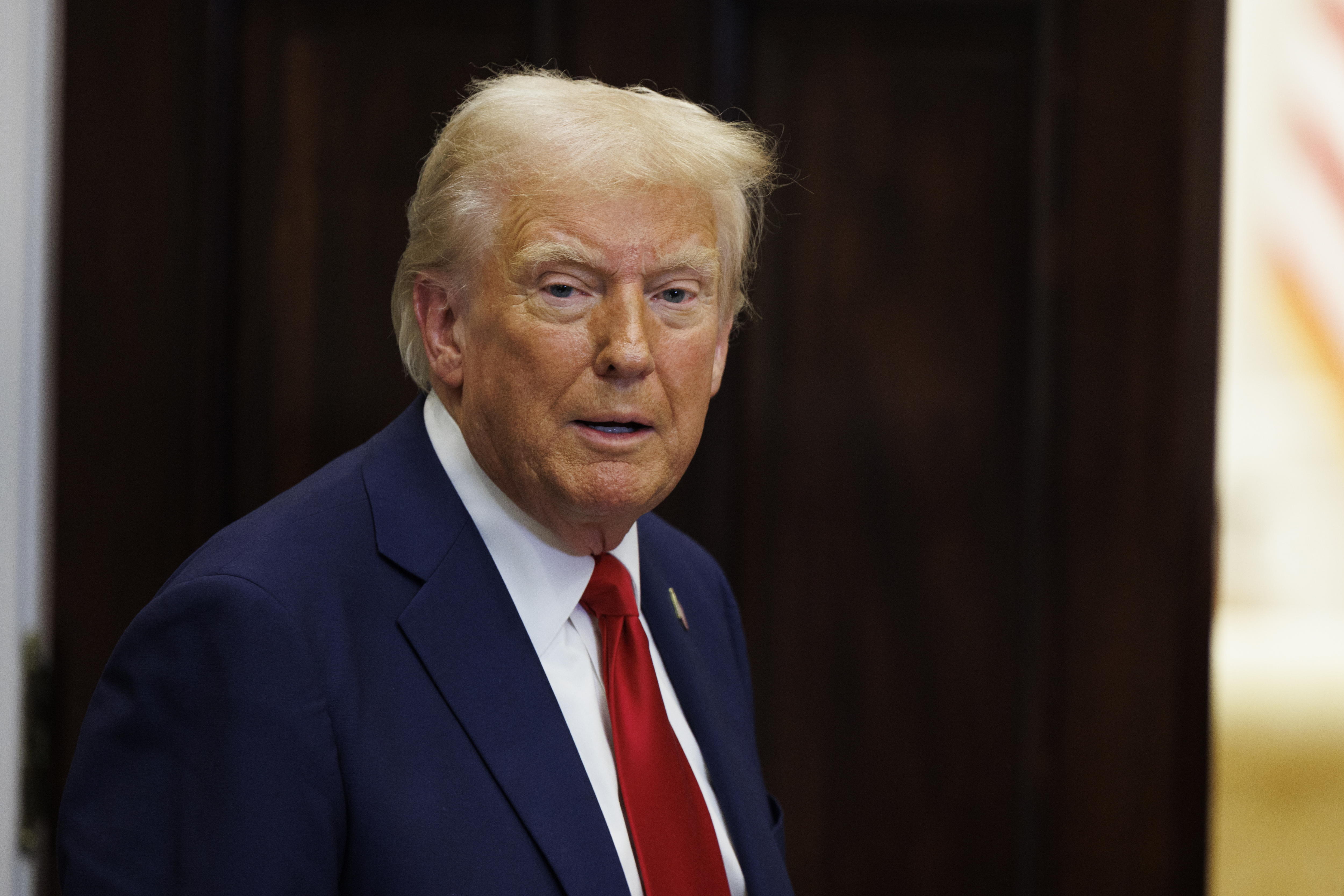 Trump puso bajo licencia paga a los trabajadores del programa de diversidad