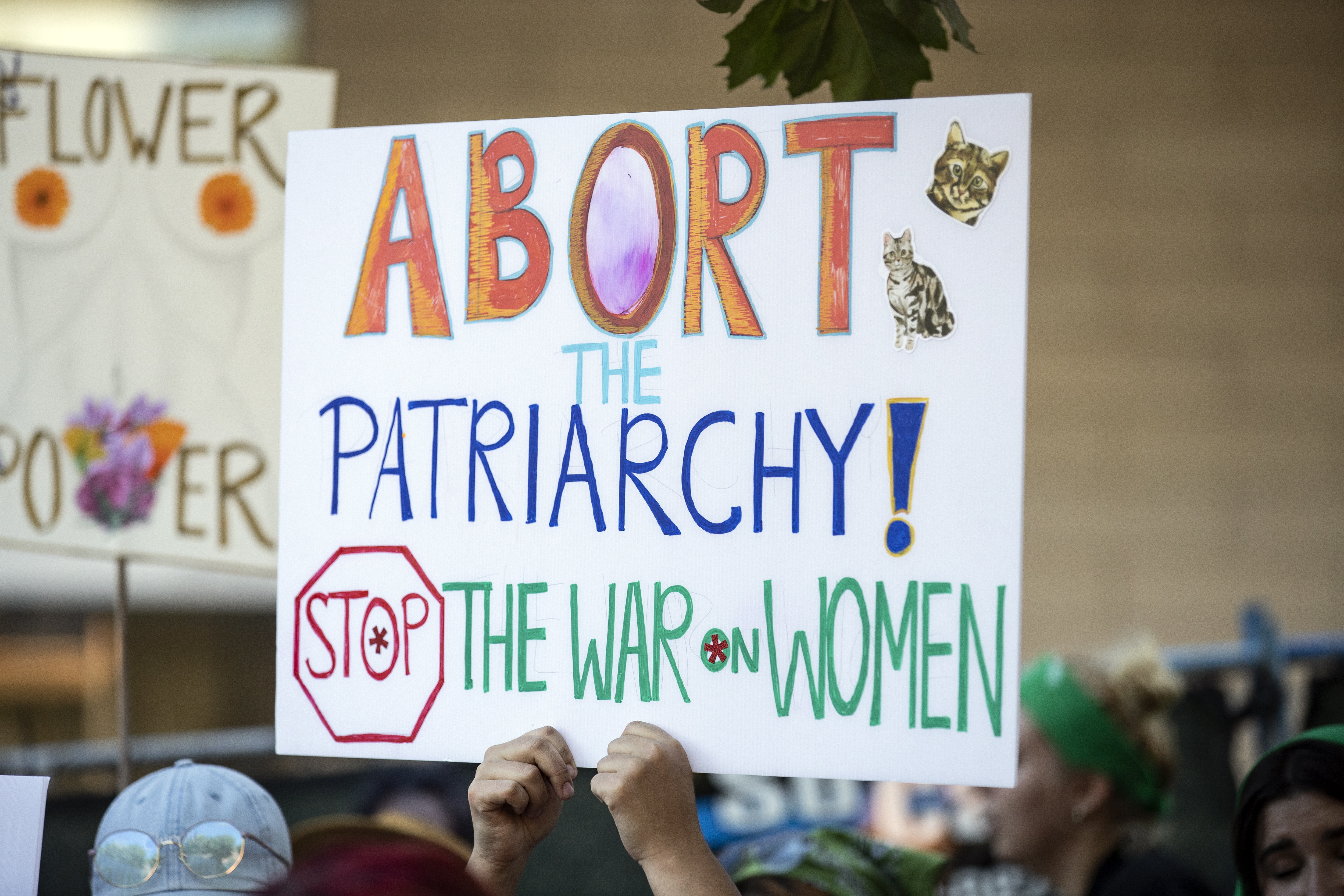 Biden toma medidas para proteger privacidad en línea tras fallo contra el aborto