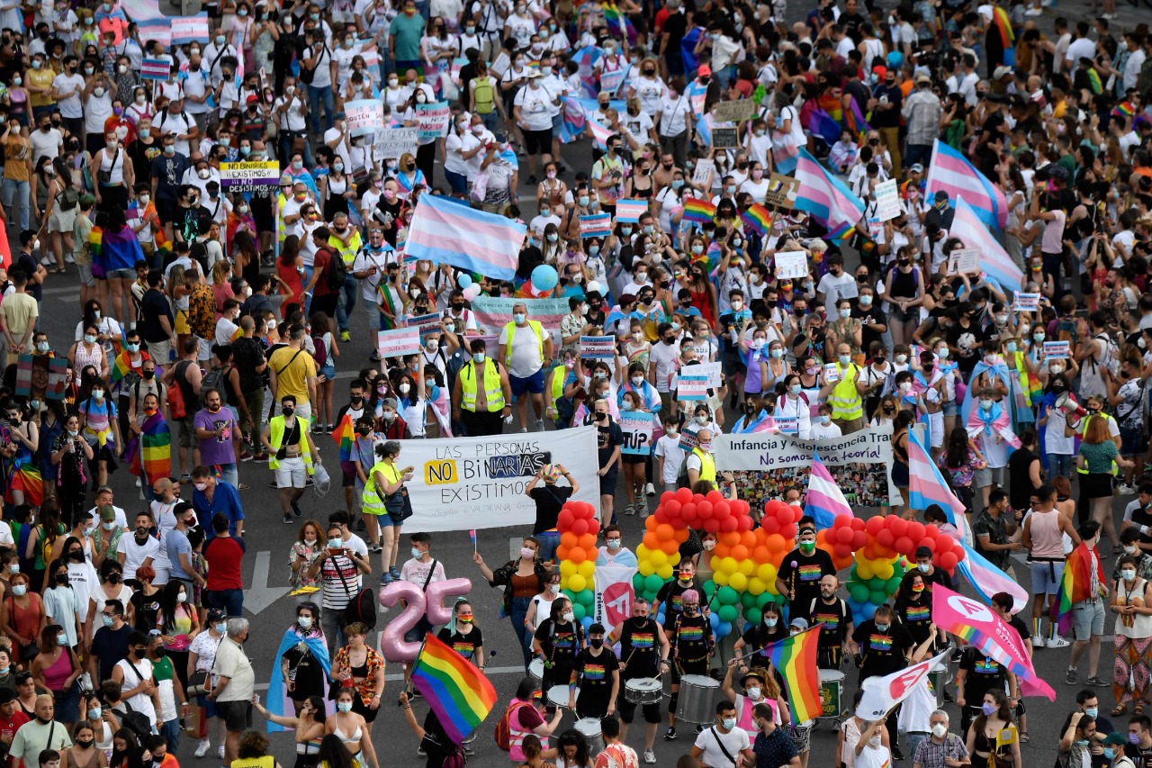 Las autoridades limitaron el aforo en  las ciudades donde se llevó a cabo el tradicional desfile del orgullo.