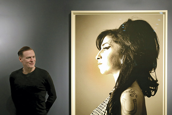 Bryan Adams, además de cantar lo suyo es la fotografía