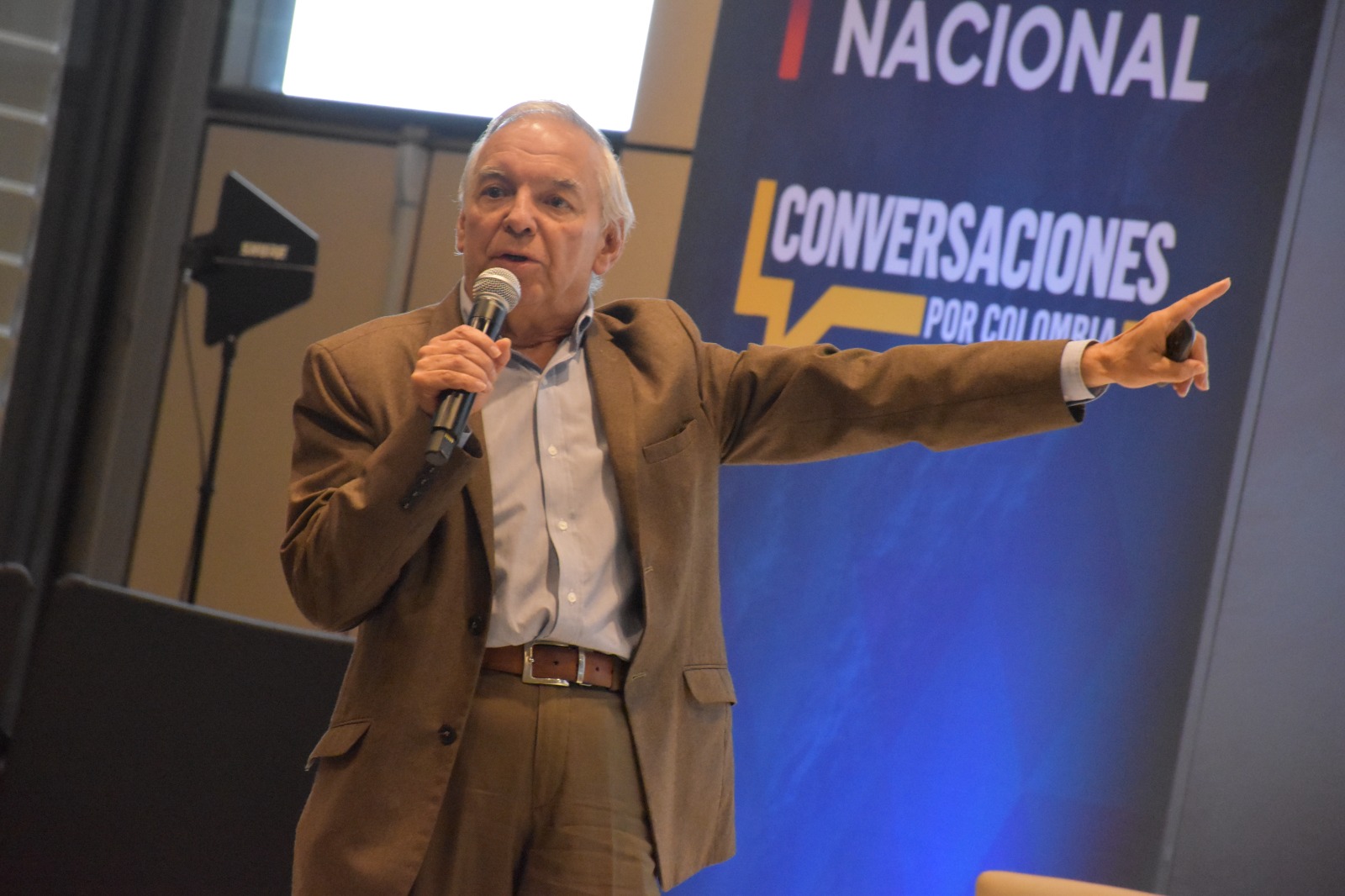 Ministro de Hacienda, Ricardo Bonilla.