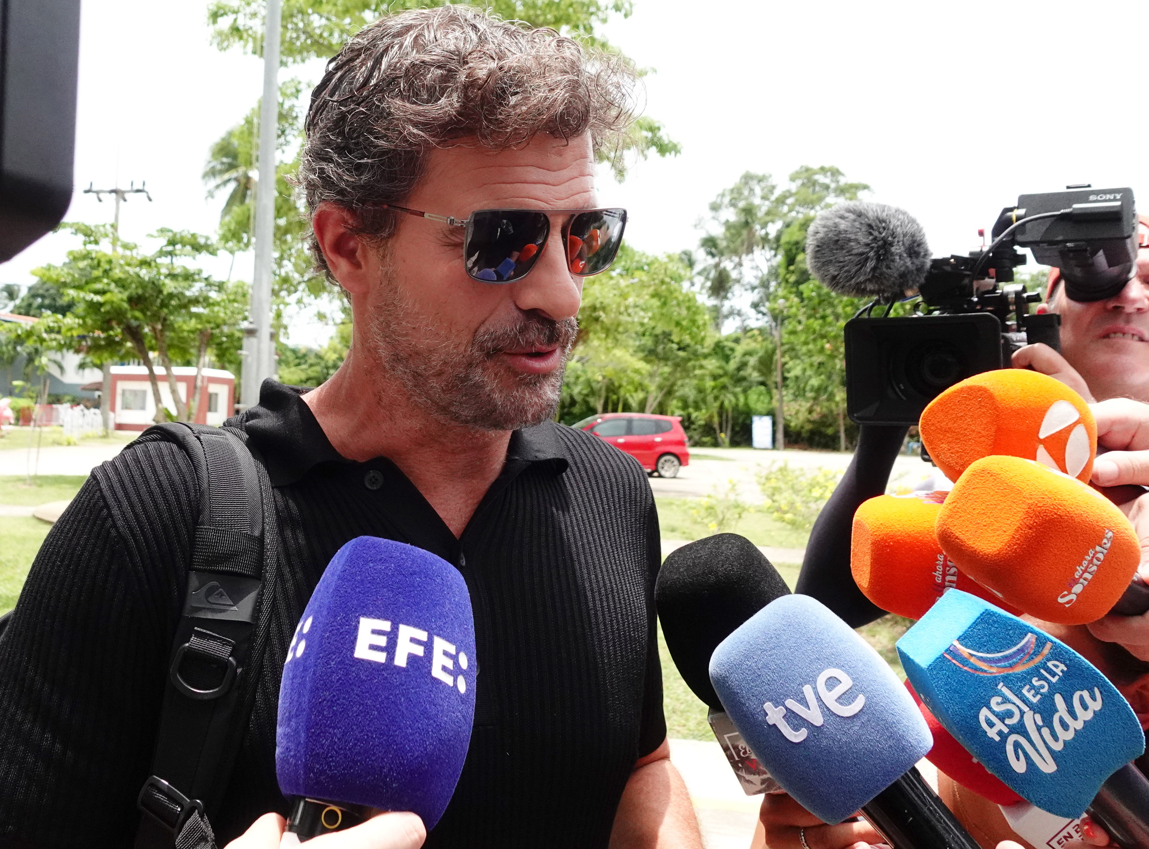 Papá de Daniel Sancho visita por primera vez a su hijo en la cárcel en Tailandia