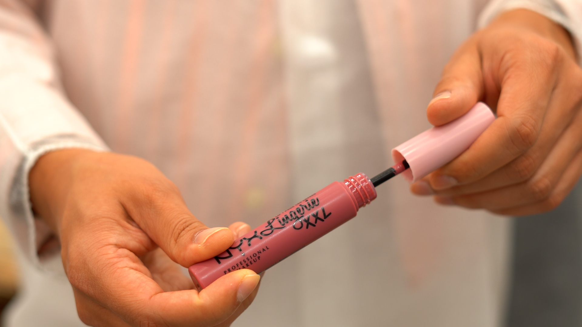De Colombia para el mundo: la fábrica de maquillaje que exporta a 14 países