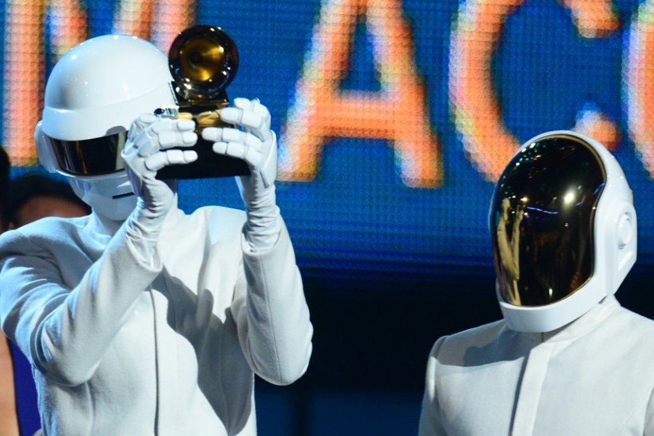 Daft Punk gana Grammy por mejor álbum y grabación del año