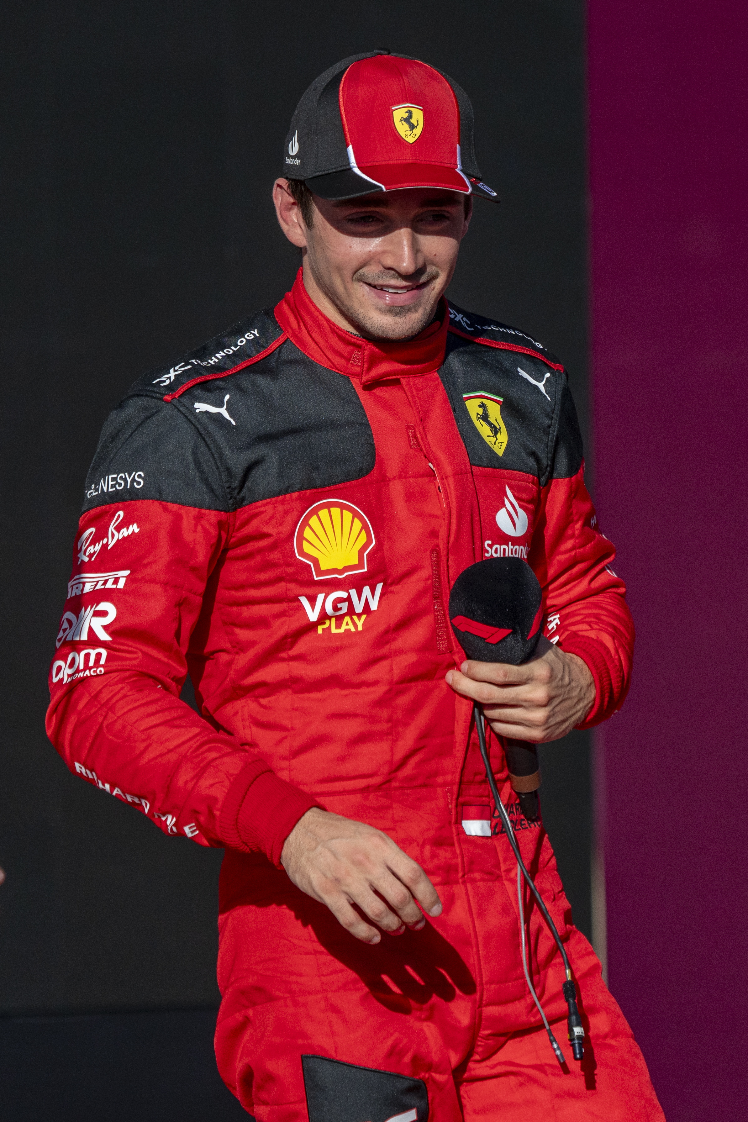 Austin (United States), 20/10/2023.- Charles Leclerc, Scuderia Ferrari driver prepares for an interview after taking pole position for the 2023 Formula 1 Grand Prix of the United States at the Circuit of the Americas in Austin, USA, 20 October 2023. (Fórmula Uno, Estados Unidos) EFE/EPA/SHAWN THEW