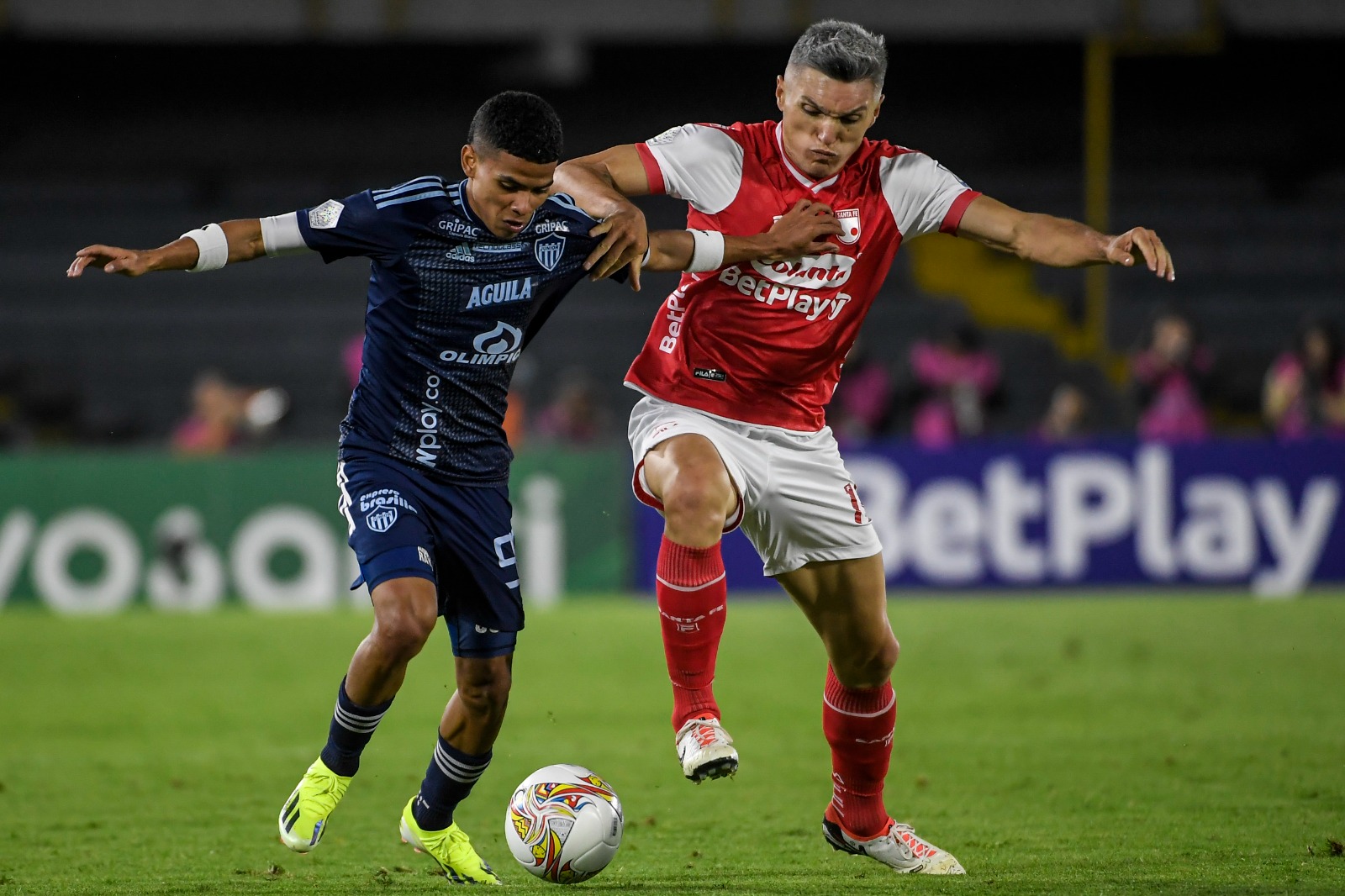 Independiente Santa Fe goleó a Junior en Bogotá.