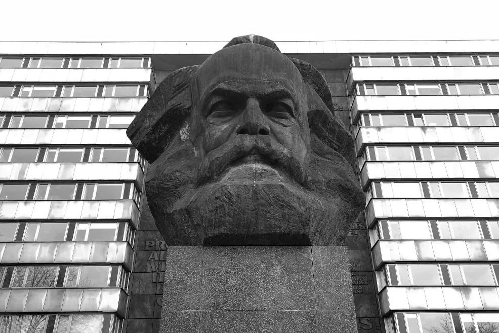 ¿Quién paga la gran fiesta de cumpleaños de Karl Marx?