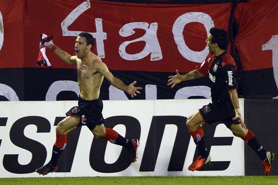 Newell’s hizo respetar su casa y venció al Atlético Mineiro