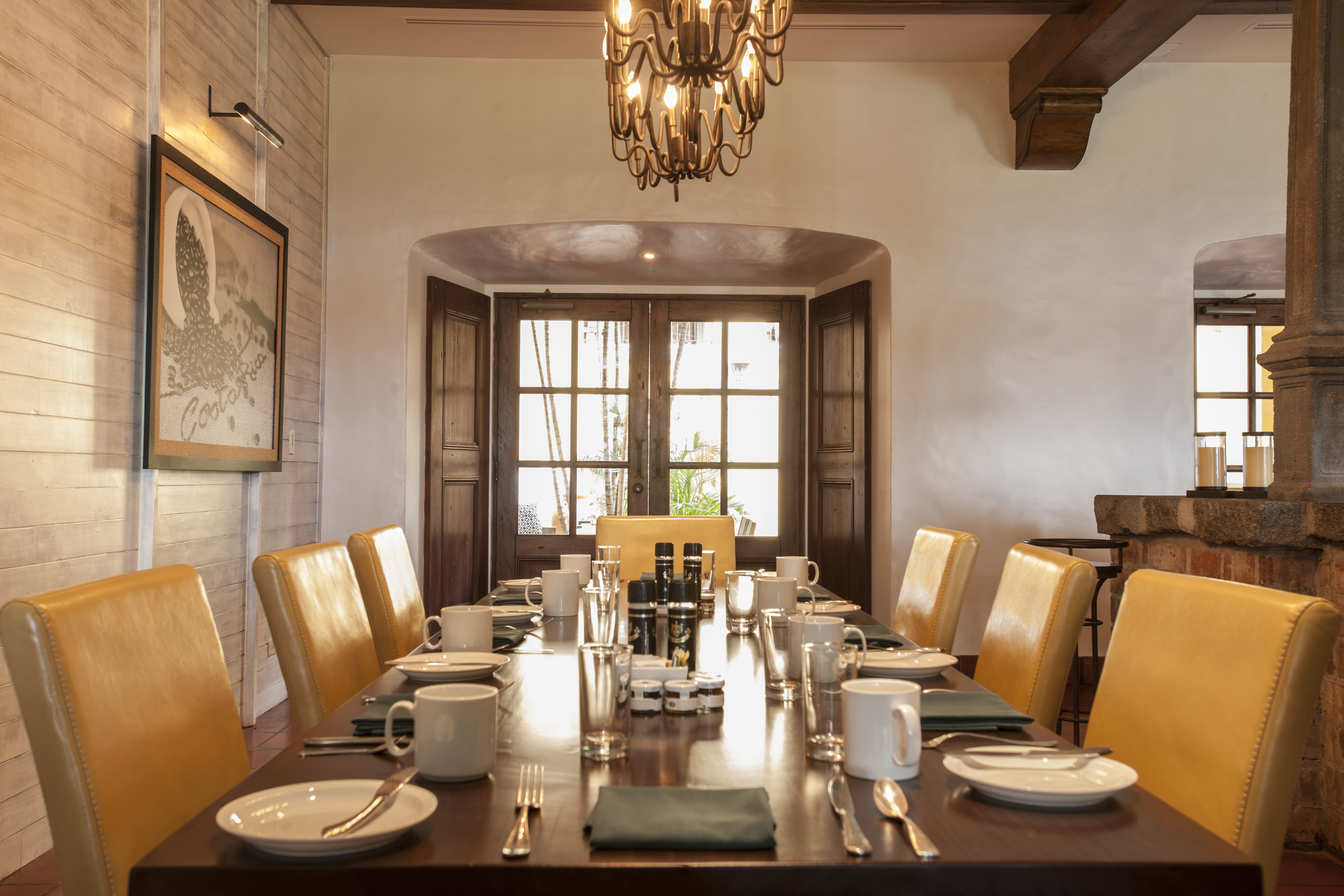 A diferencia de otros hoteles en Heredia, Costa Rica, esta Hacienda cuenta con cinco restaurantes para satisfacer los antojos por la cocina local o internacional.
