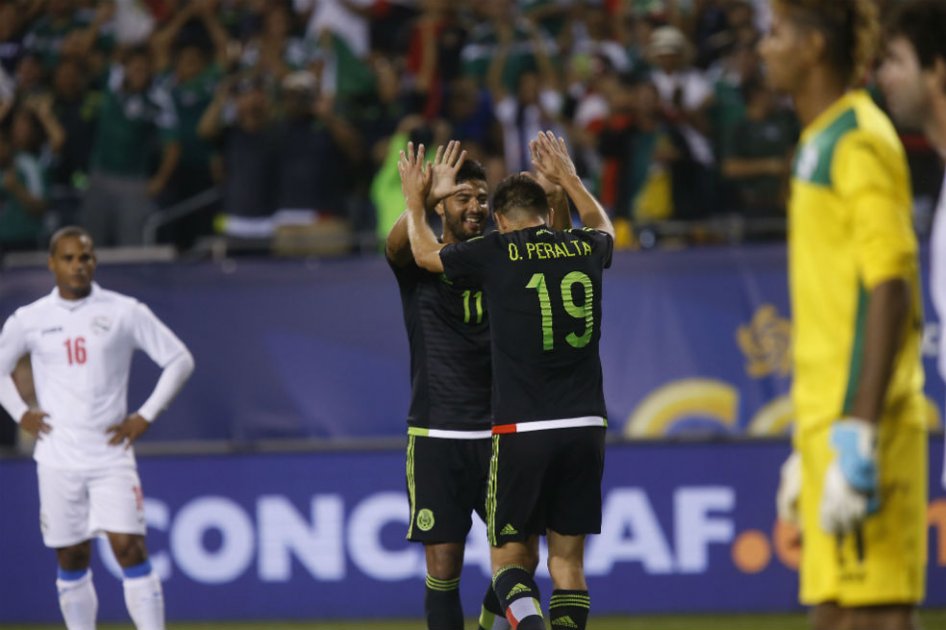 México golea 6-0 a Cuba en su debut en la Copa de Oro