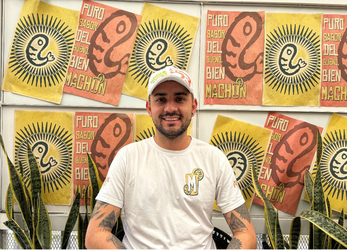 El ingeniero que creó un restaurante de marisquería mexicana en Bogotá