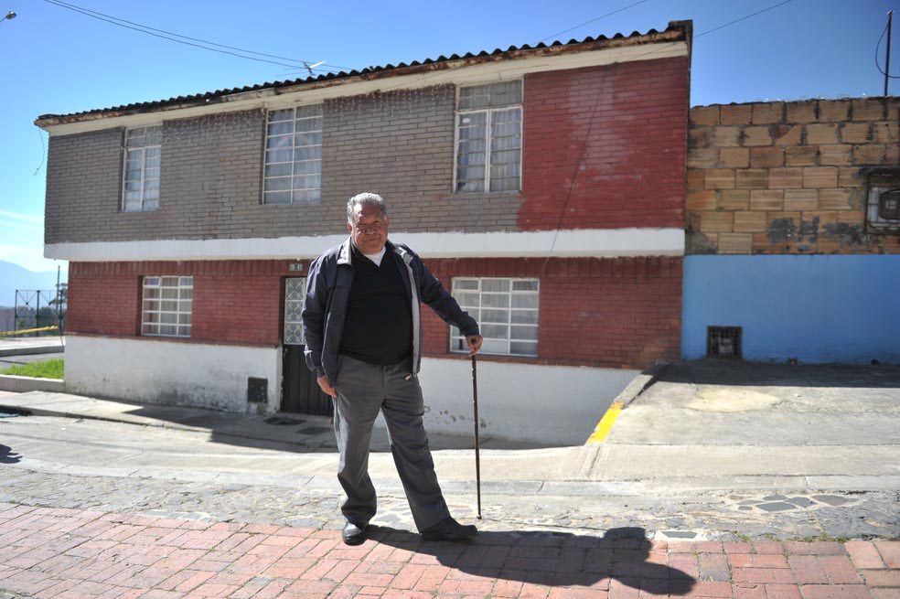 Guillermo Ortiz, el representante de este barrio ante el Distrito. / Gustavo Torrijos - El Espectador