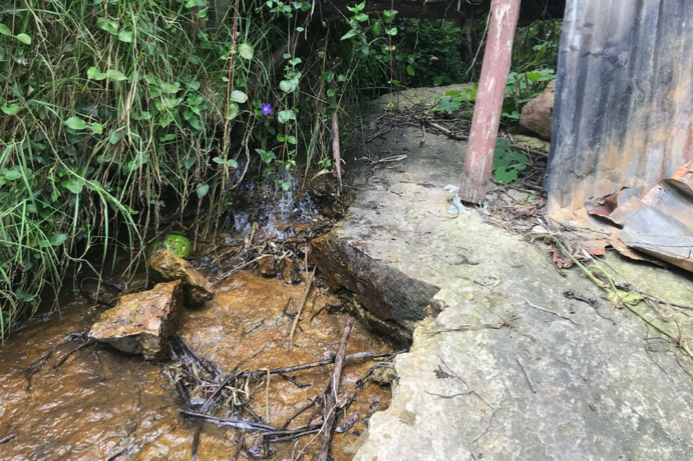 Sancionan a parqueadero en Bogotá por canalizar ilegalmente una quebrada